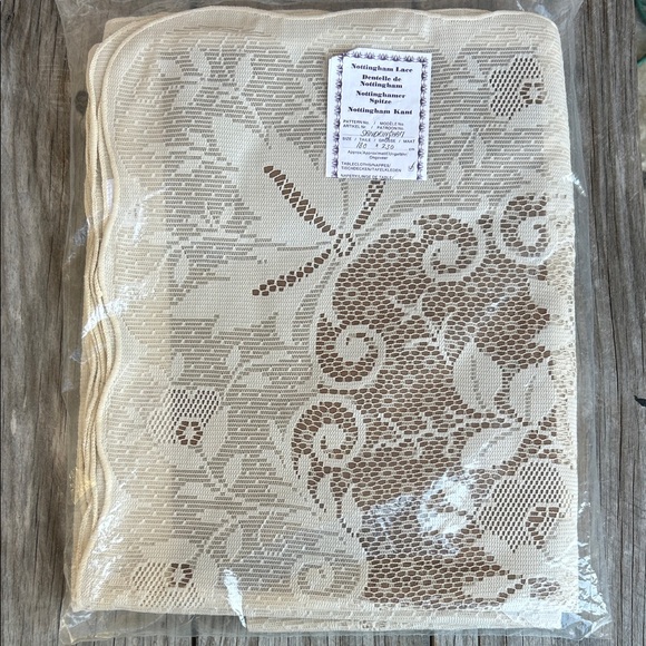 Nottingham lace Other - Nottingham lace tablecloth champagne color floral pattern scalloped edge 70”x90”